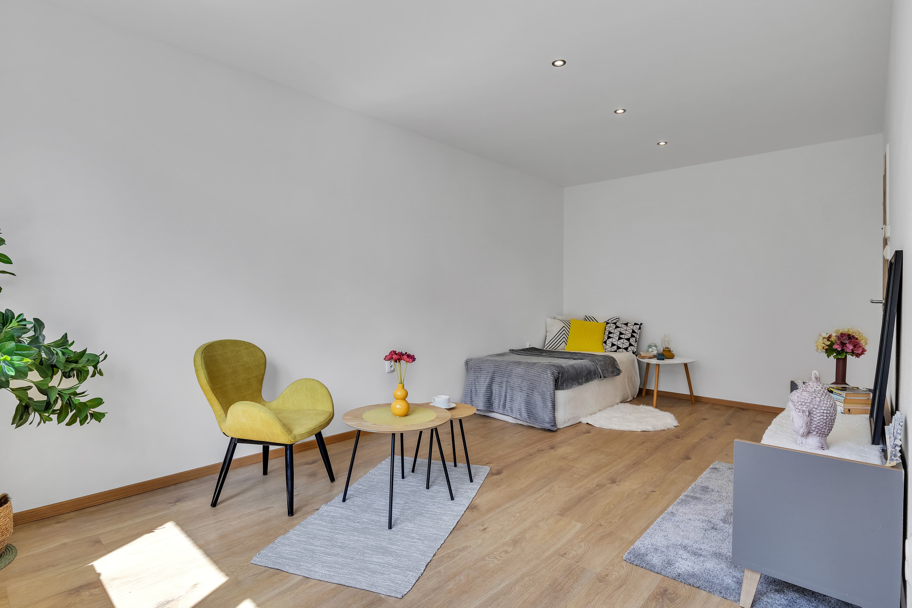 Prodej bytu - 1+kk 27 m² - foto 2